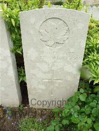 Etaples Military Cemetery - Cregan, John Edward